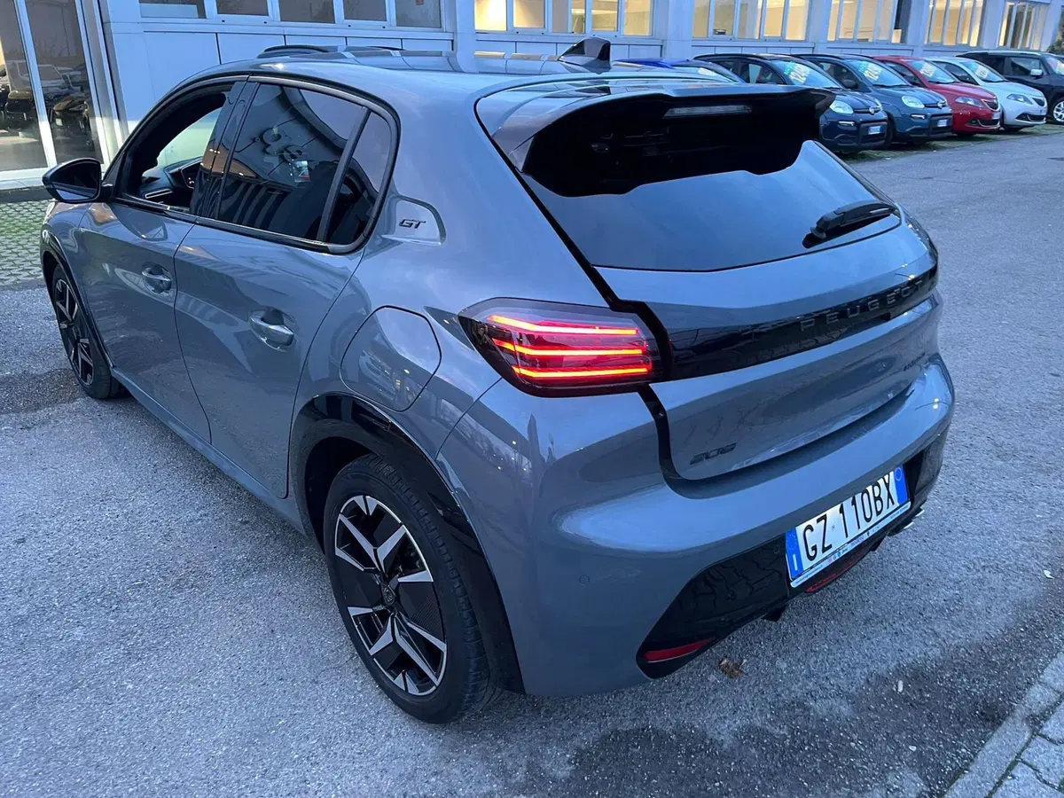 Peugeot 208 usata a Milano (8)