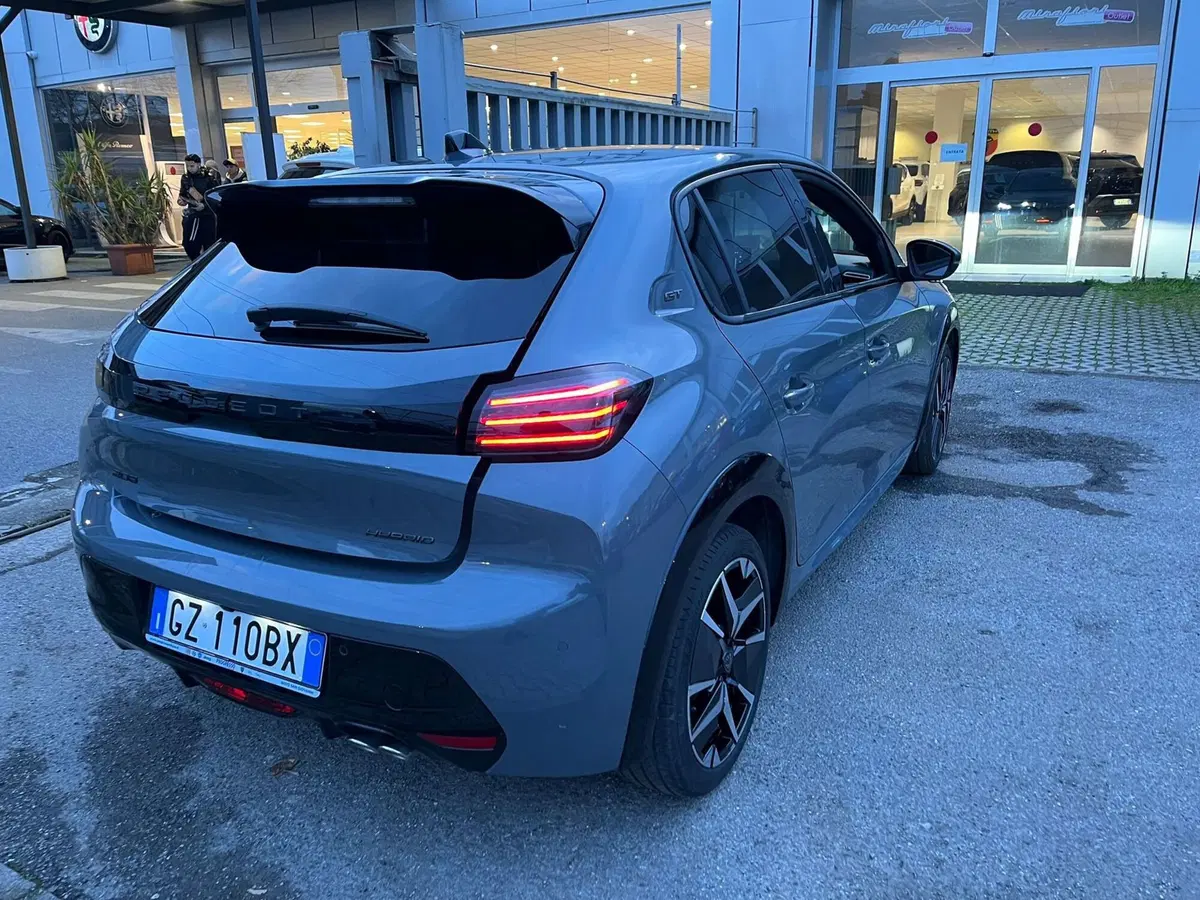 Peugeot 208 usata a Milano (9)