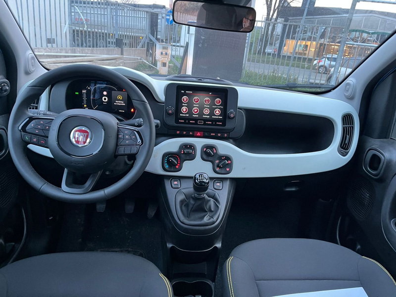 Fiat Panda Cross usata a Milano (17)