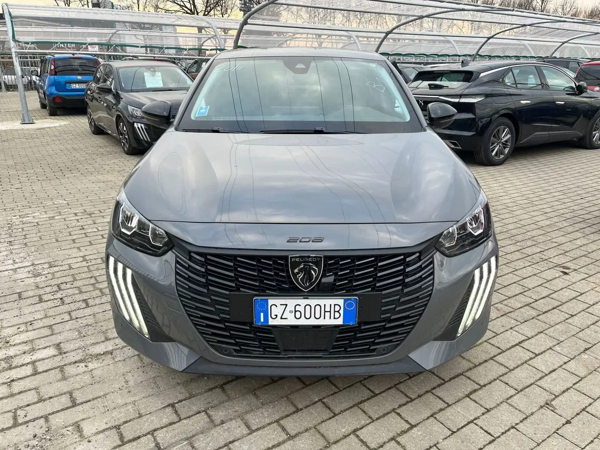 Peugeot 208 usata a Milano (2)