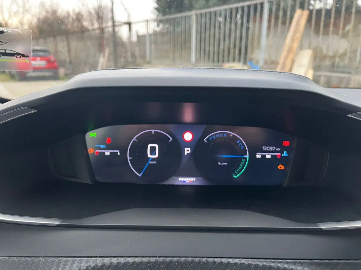 Peugeot 208 usata a Milano (20)