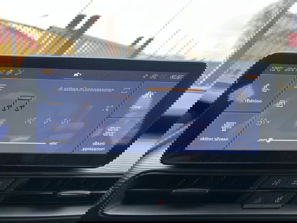 Jeep Avenger usata a Milano (18)