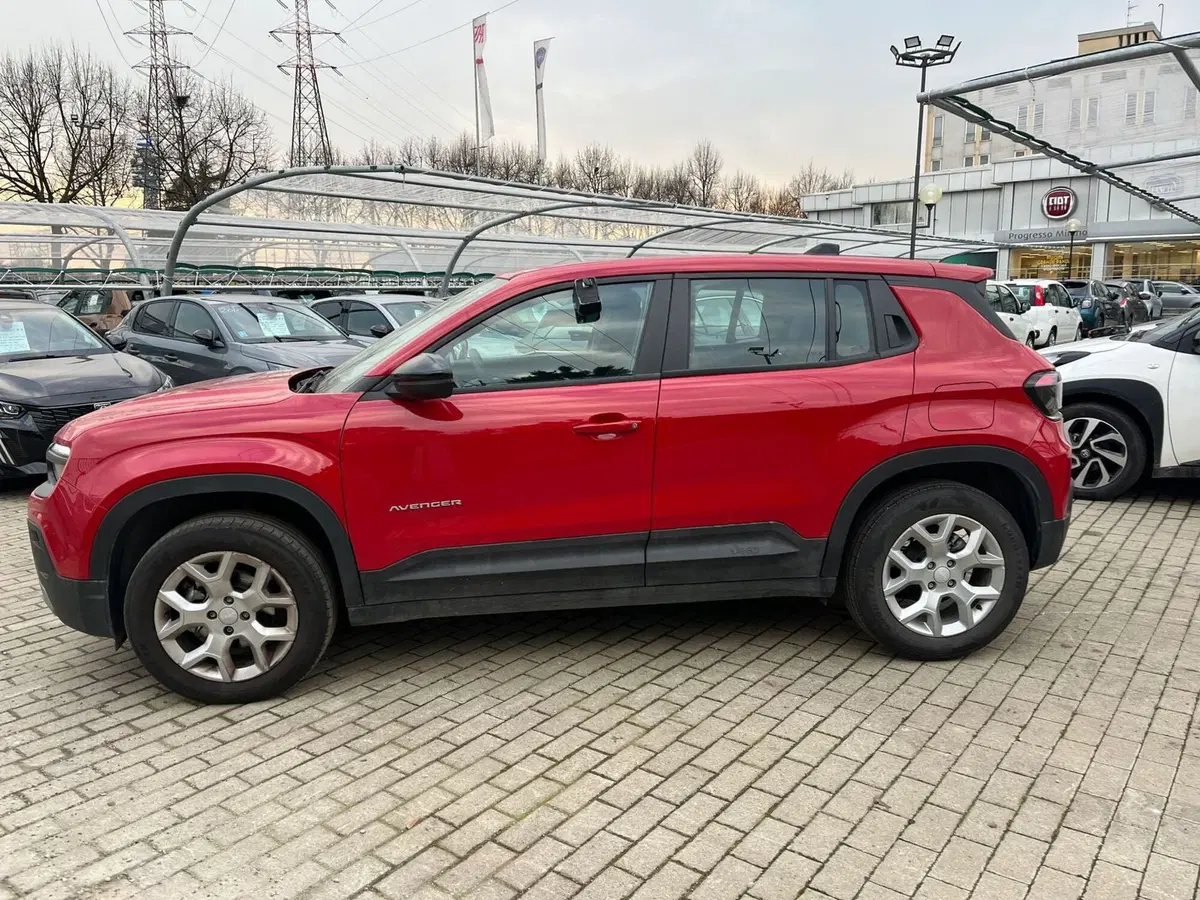 Jeep Avenger usata a Milano (5)