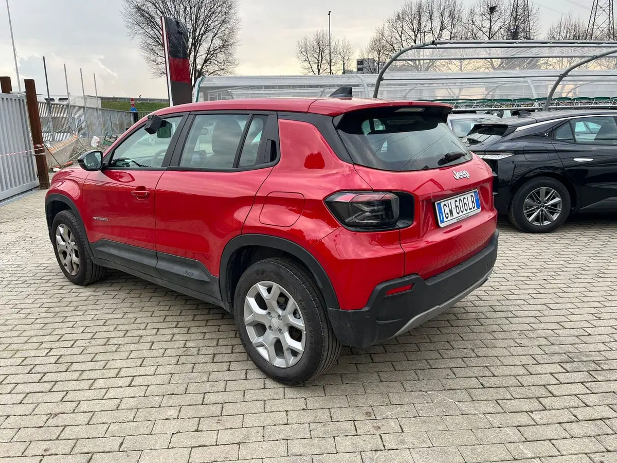 Jeep Avenger usata a Milano (8)