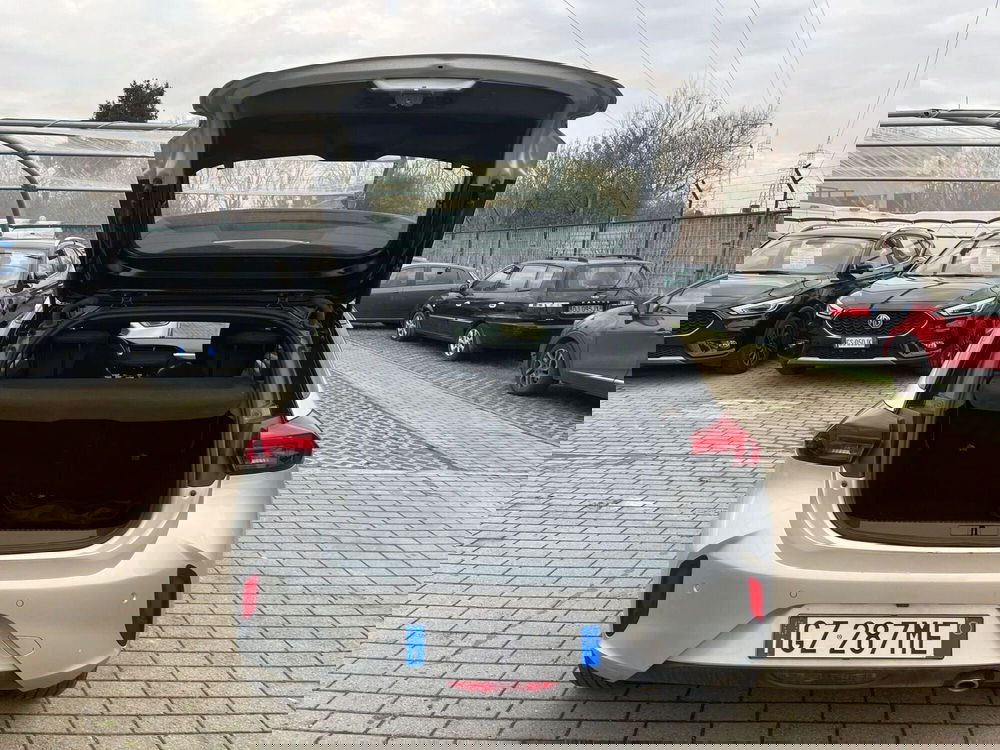 Opel Corsa usata a Milano (11)