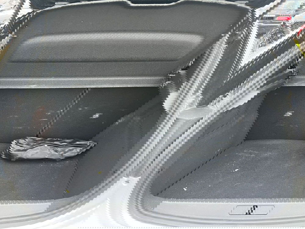 Opel Corsa usata a Milano (12)