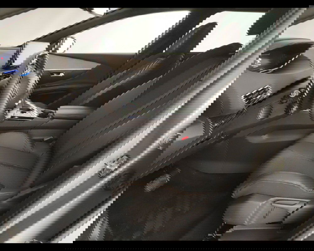 Peugeot 5008 usata a Caserta (17)