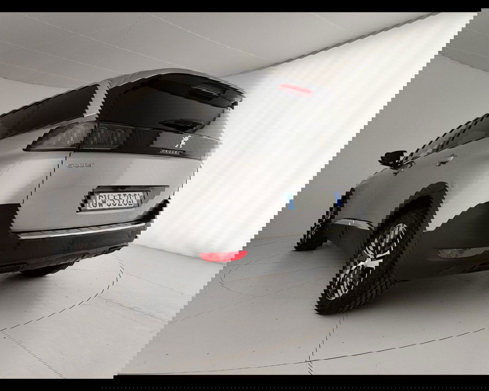 Peugeot 5008 usata a Caserta (9)