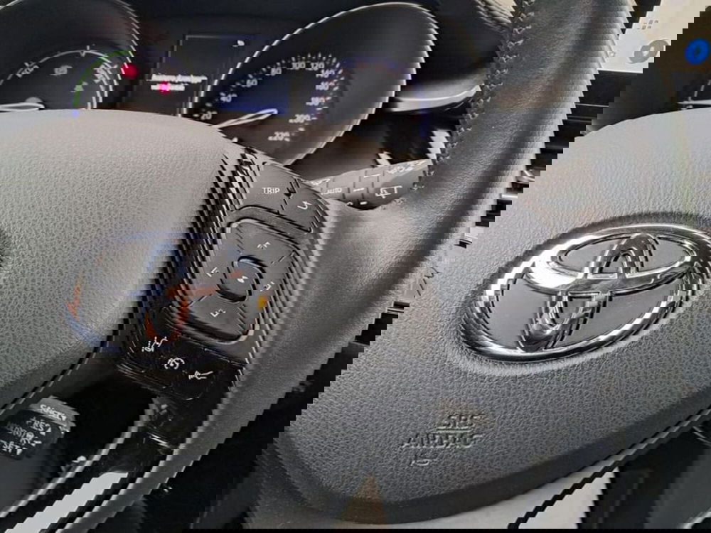 Toyota Toyota C-HR usata a Cagliari (16)