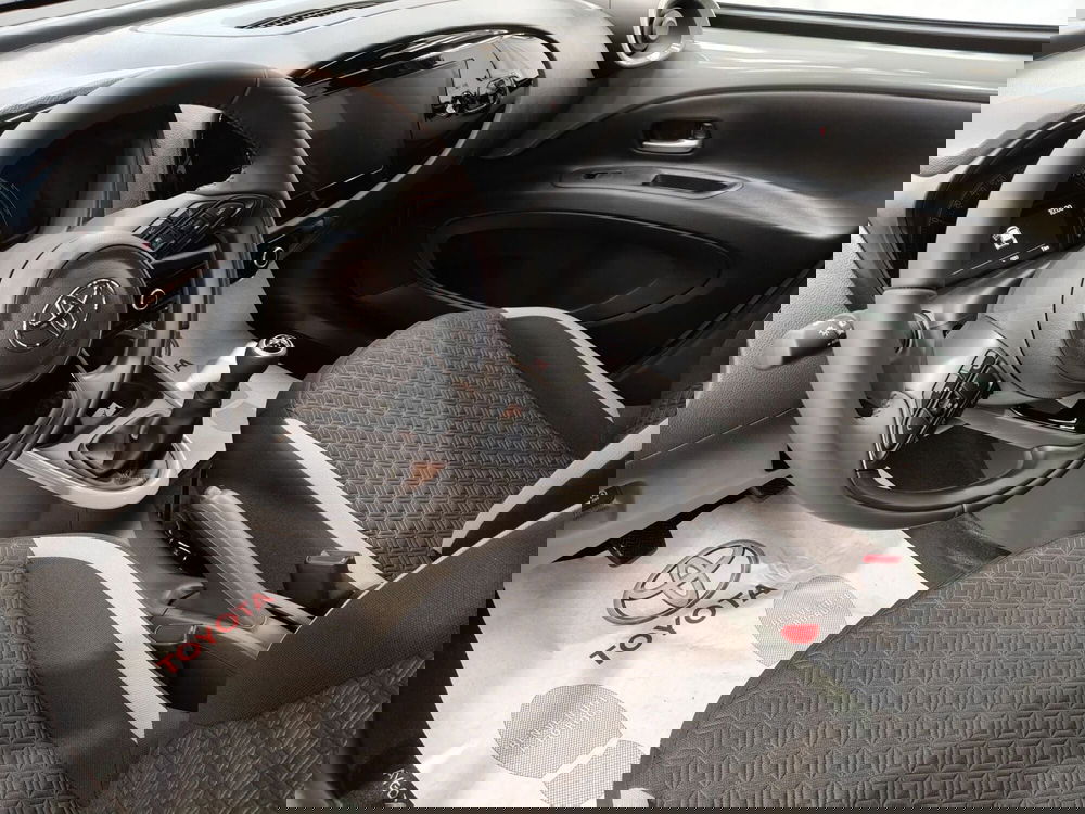 Toyota Aygo X nuova a Roma (11)