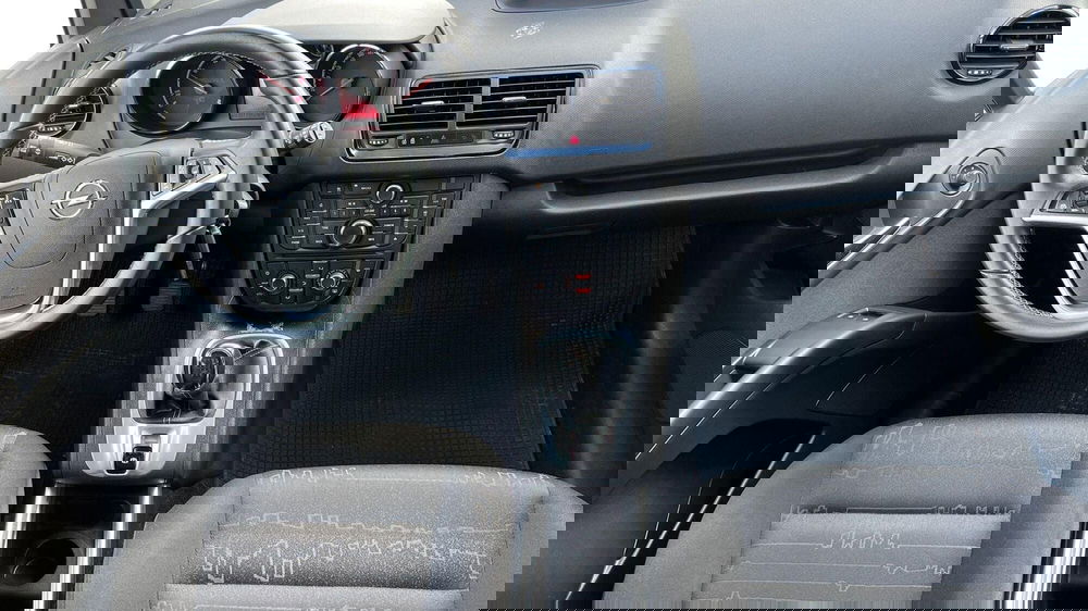 Opel Meriva usata a Viterbo (9)
