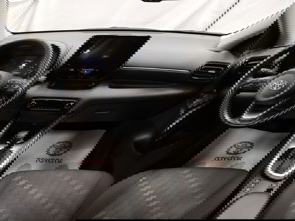 Toyota Yaris usata a Roma (8)