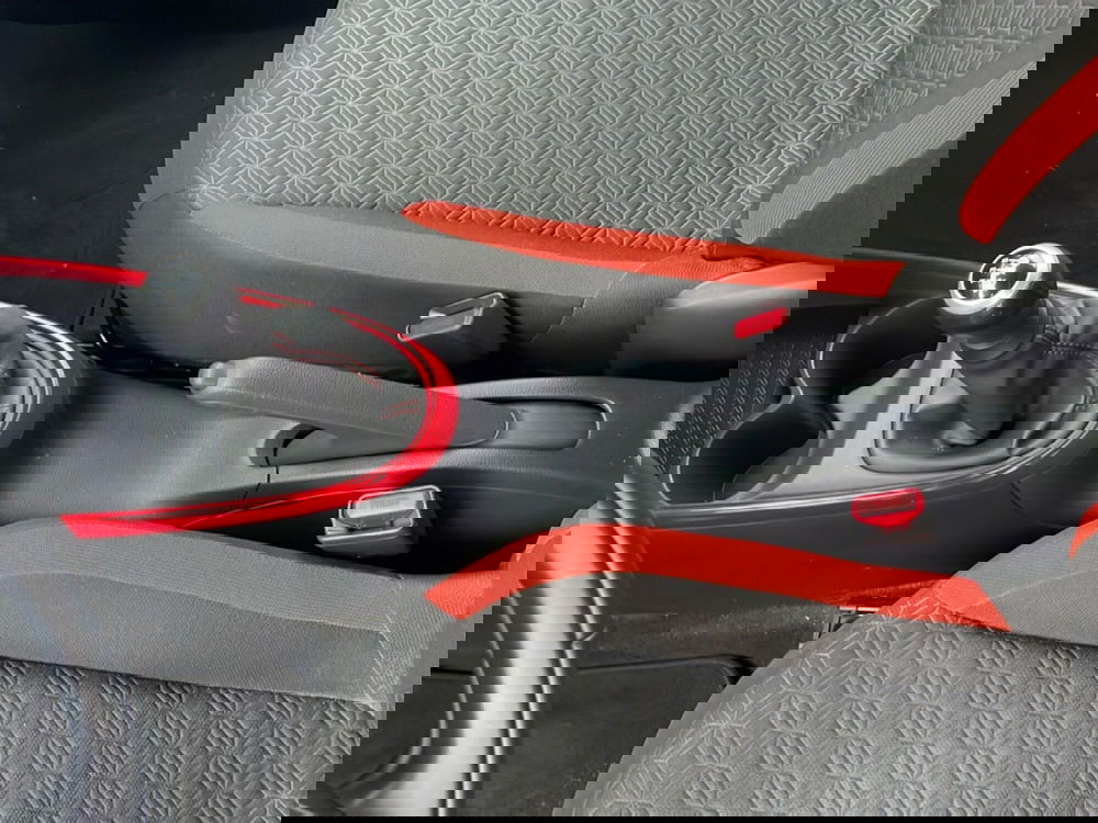 Toyota Aygo X usata a Bologna (18)