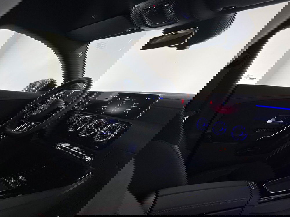 Mercedes-Benz CLA Shooting Brake nuova a Bergamo (15)