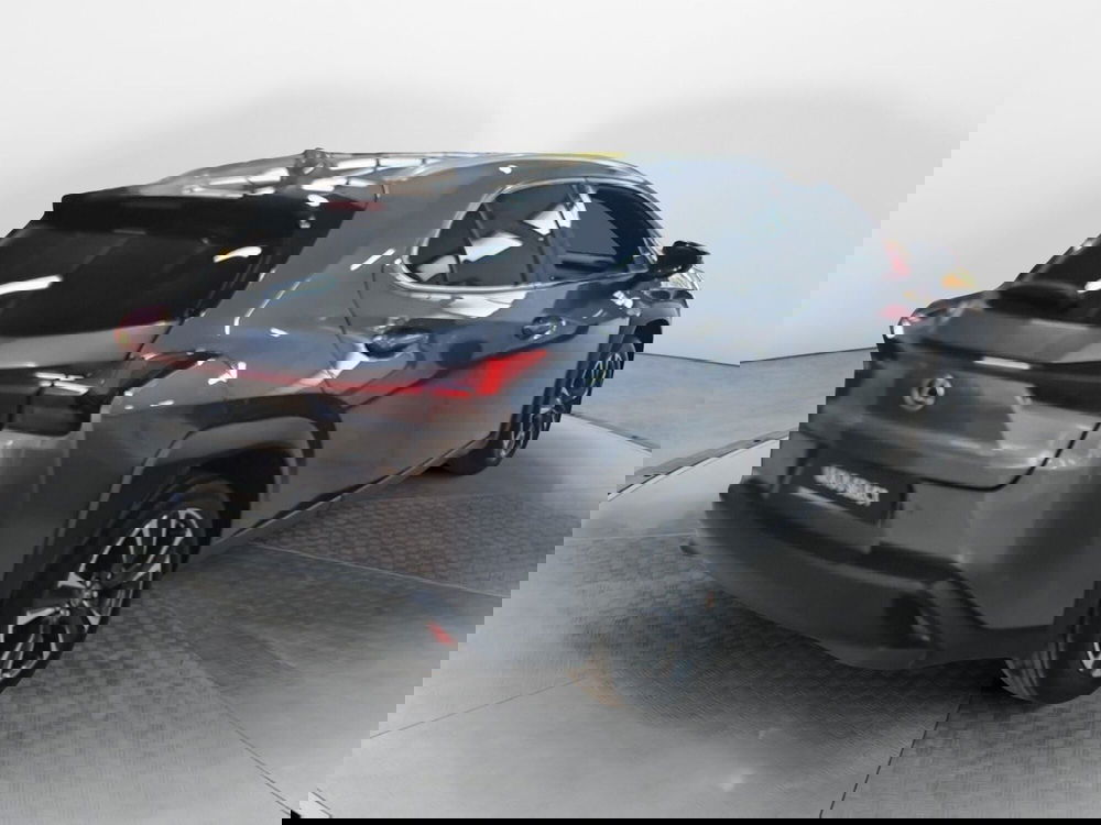 Lexus UX usata a Bologna (6)