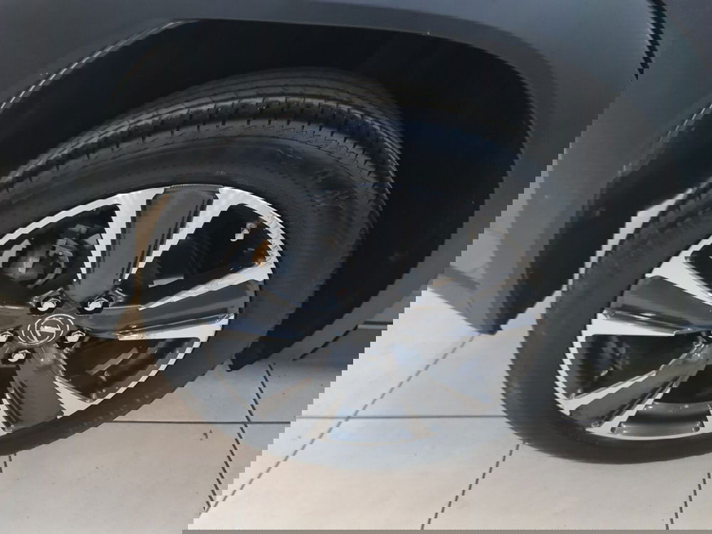 Lexus UX usata a Bologna (7)