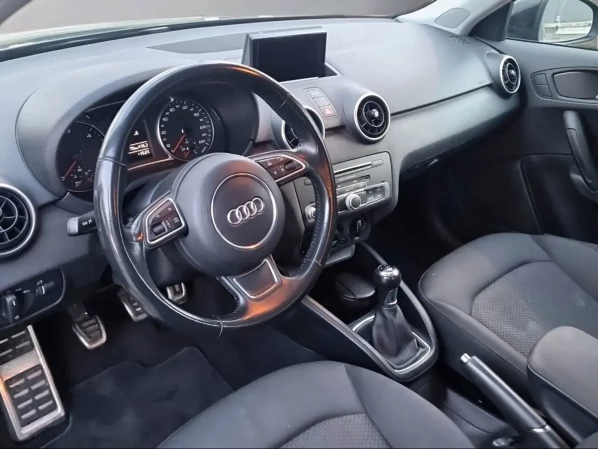 Audi A1 Sportback usata a Pisa (13)