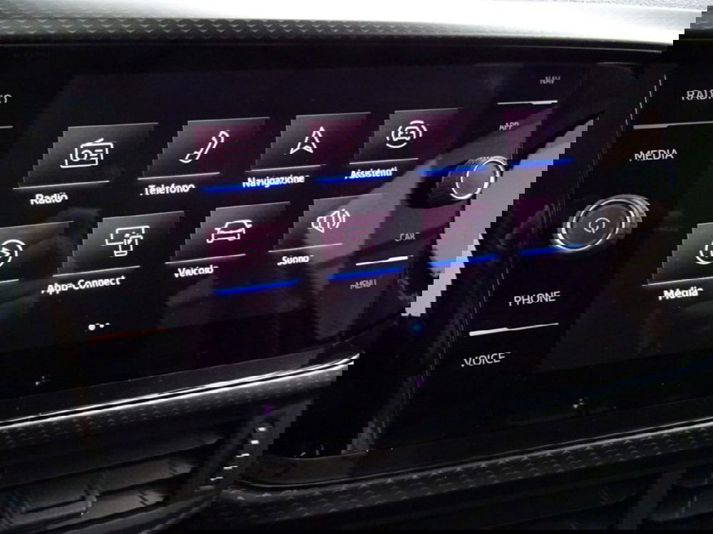 Volkswagen T-Cross usata a Como (11)