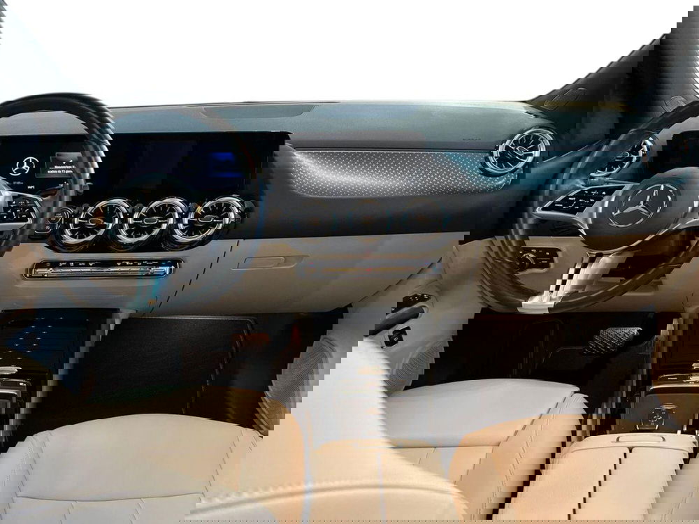 Mercedes-Benz Classe B usata a Bari (8)