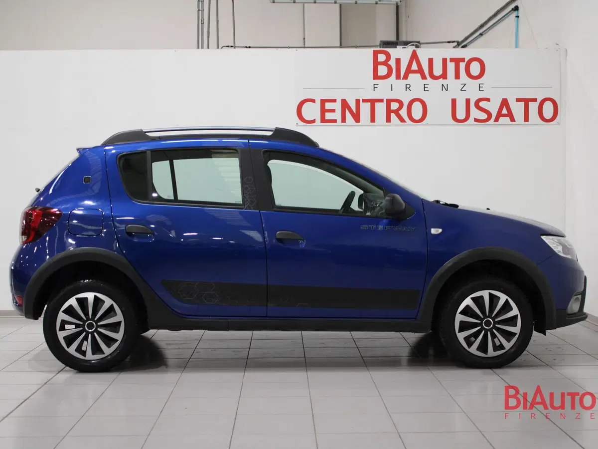 Dacia Sandero usata a Firenze (19)