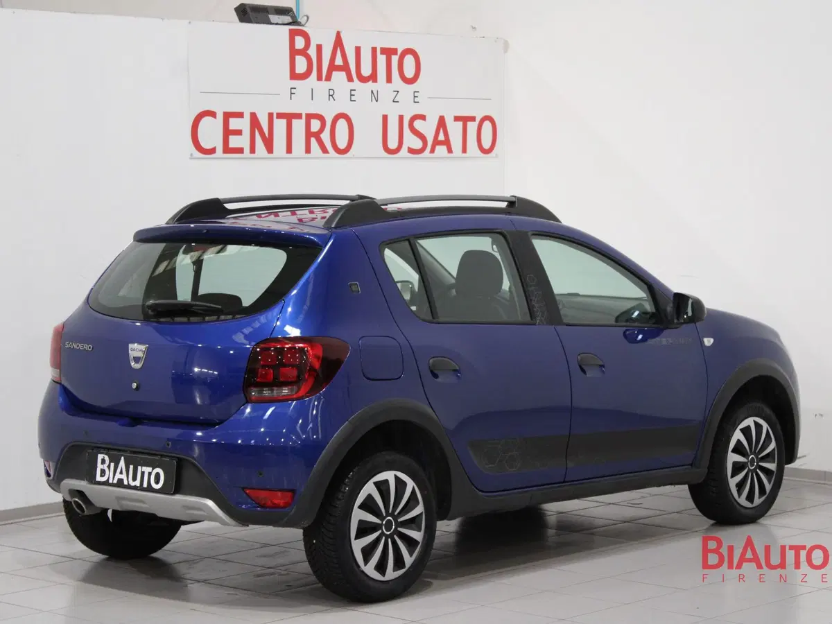 Dacia Sandero usata a Firenze (2)