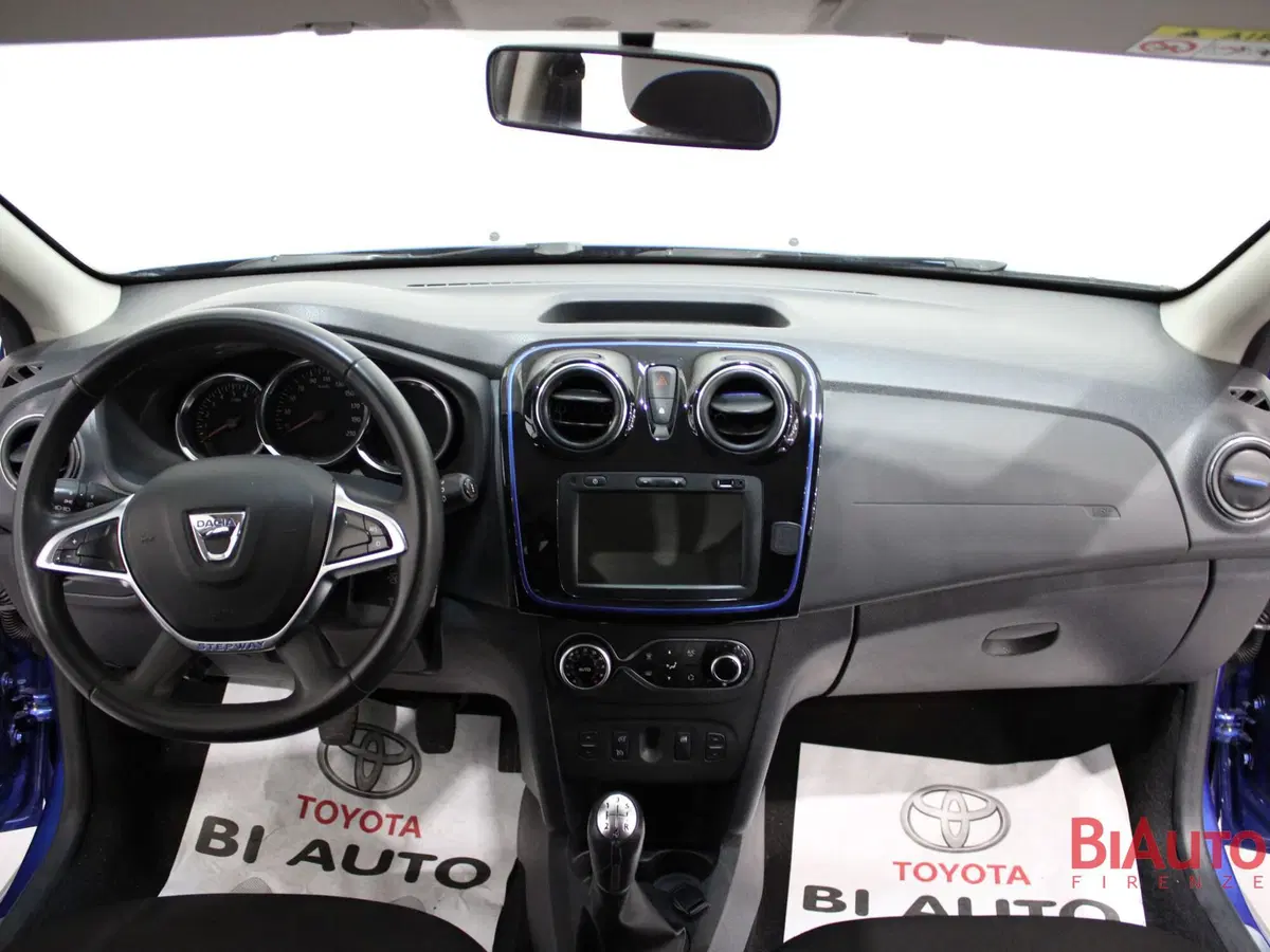 Dacia Sandero usata a Firenze (9)