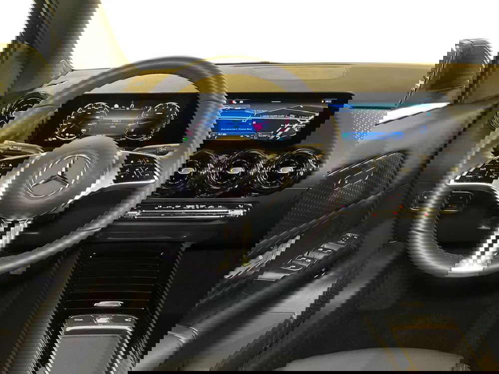 Mercedes-Benz GLA SUV usata a Milano (11)