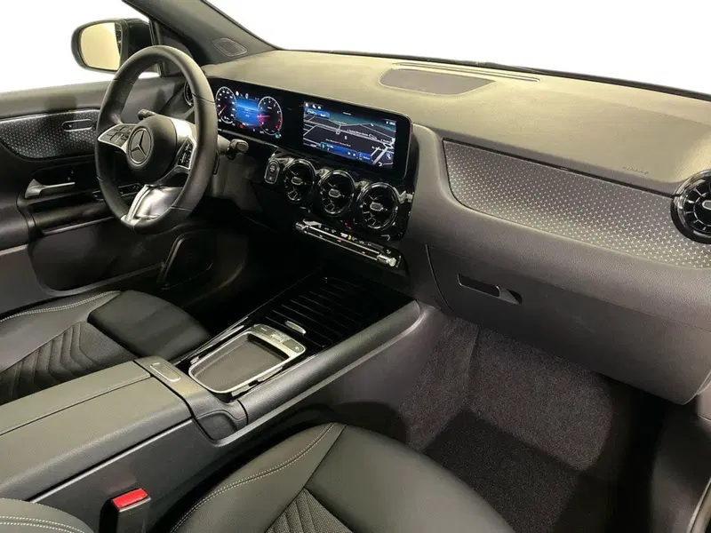 Mercedes-Benz GLA SUV usata a Milano (15)