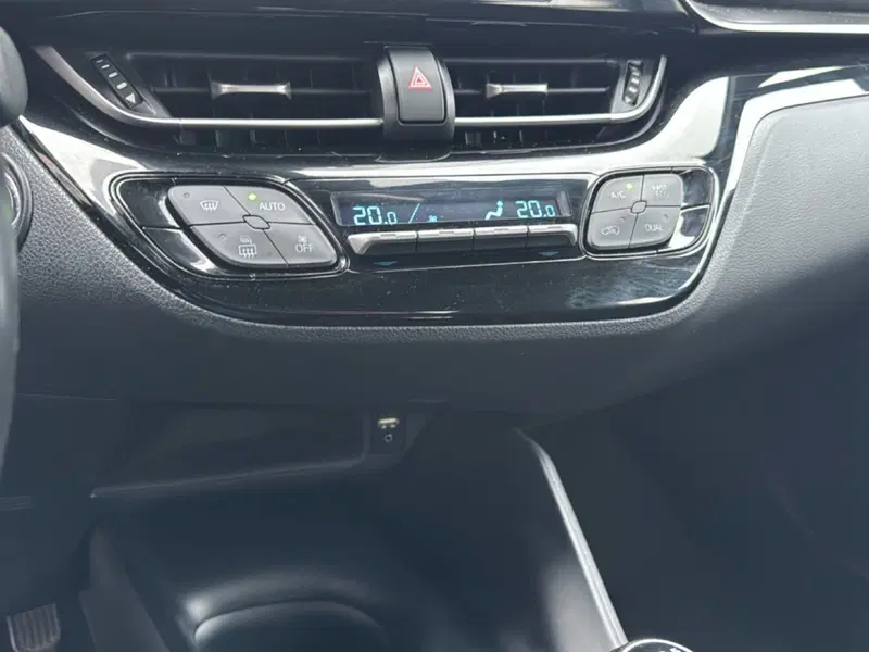 Toyota Toyota C-HR usata a Ferrara (11)