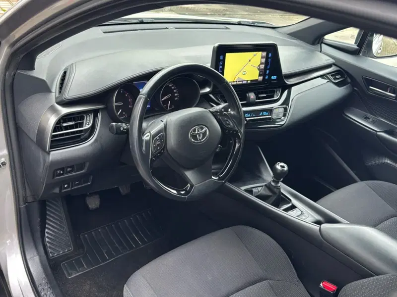 Toyota Toyota C-HR usata a Ferrara (14)