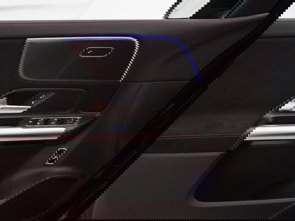 Mercedes-Benz GLA SUV nuova a Macerata (14)