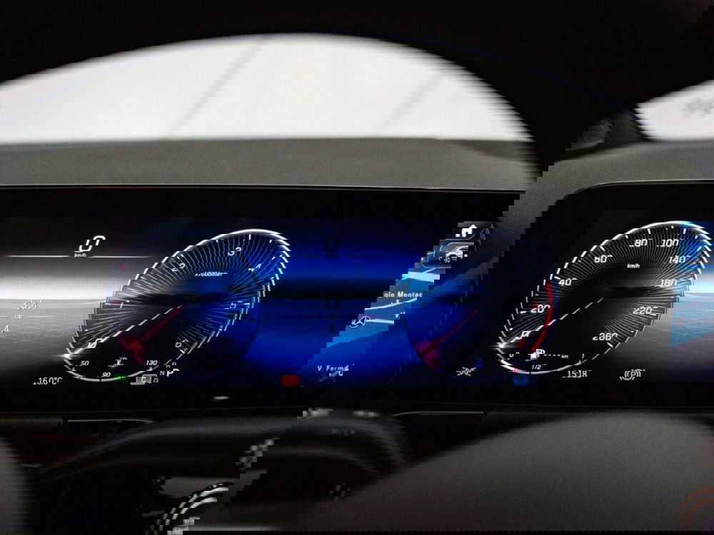 Mercedes-Benz GLA SUV nuova a Macerata (15)