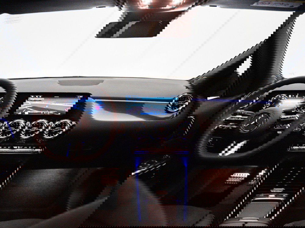 Mercedes-Benz GLA SUV nuova a Macerata (17)