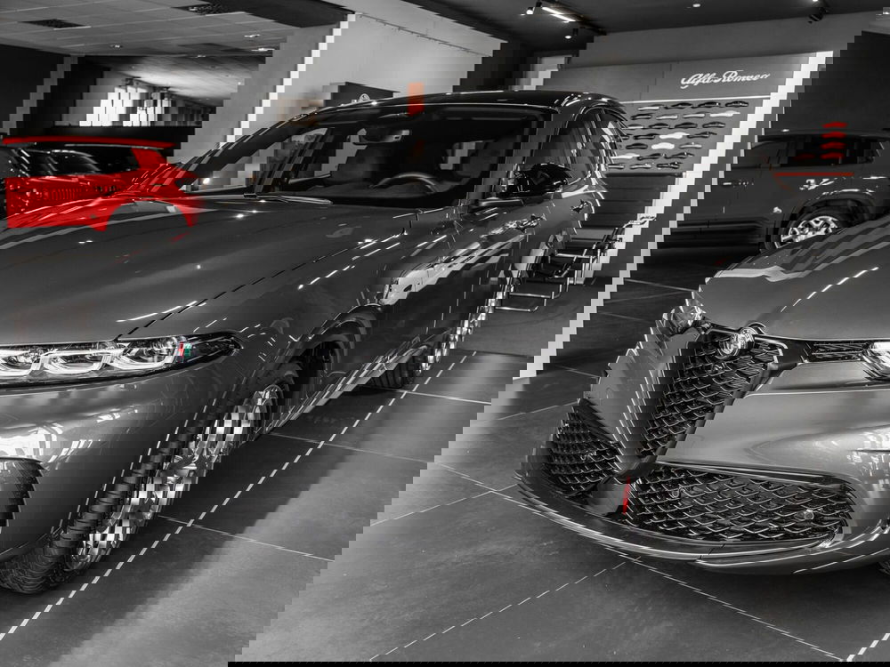 Alfa Romeo Tonale nuova a Prato (17)