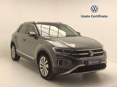 Volkswagen T-Roc 1.0 TSI Style del 2023 usata a Pratola Serra