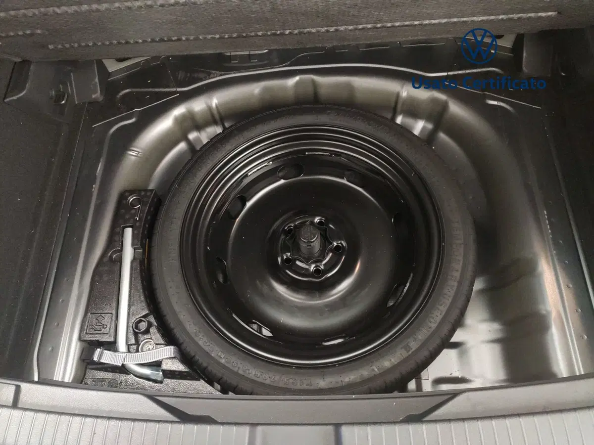 Volkswagen T-Roc usata a Avellino (12)