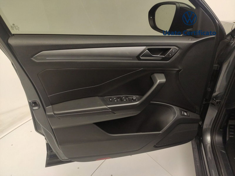 Volkswagen T-Roc usata a Avellino (14)