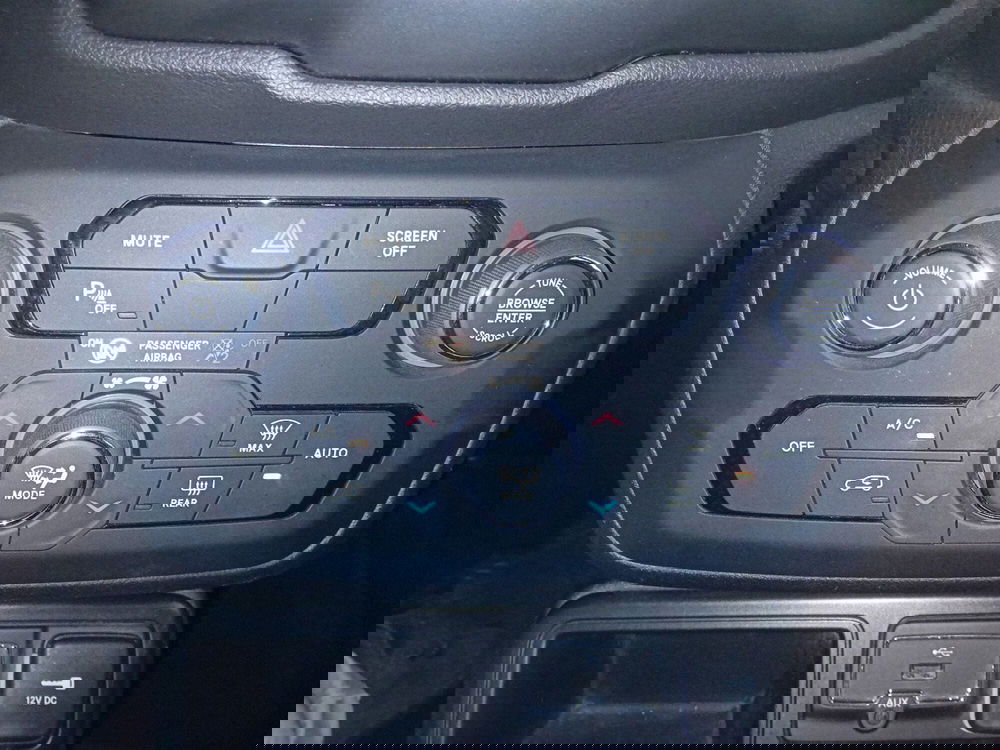 Jeep Renegade usata a Pordenone (18)