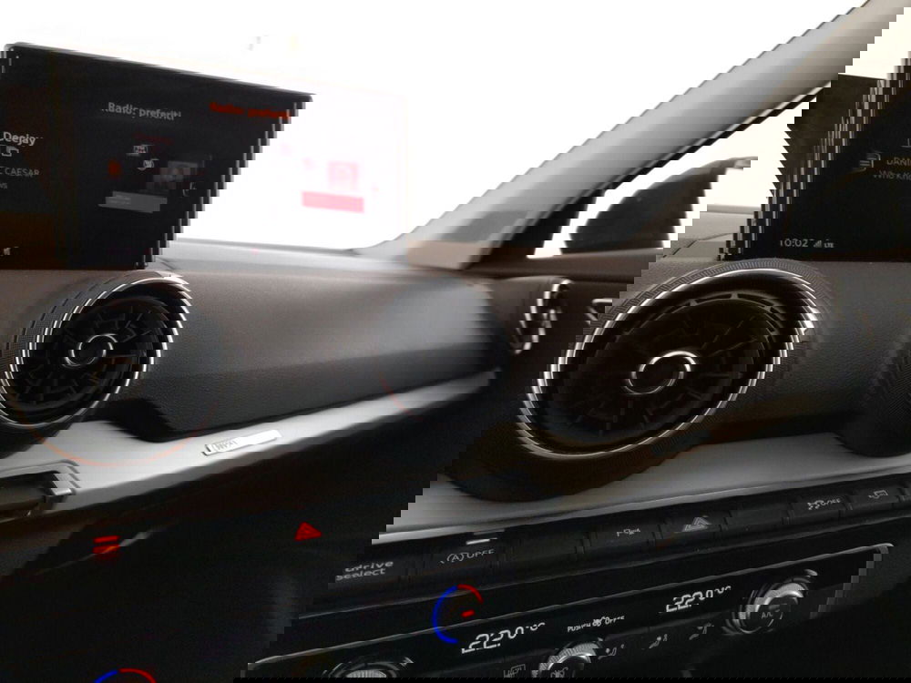 Audi Q2 usata a Massa-Carrara (13)