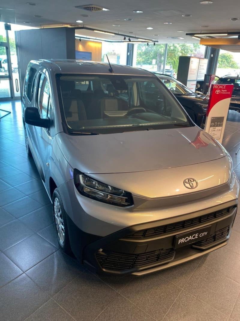 Toyota Proace City Verso Electric nuova a Perugia (2)