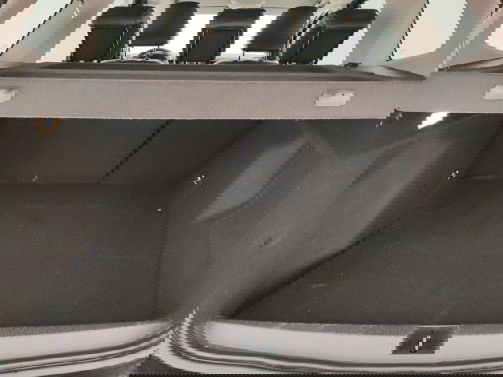 Dacia Duster usata a Massa-Carrara (17)