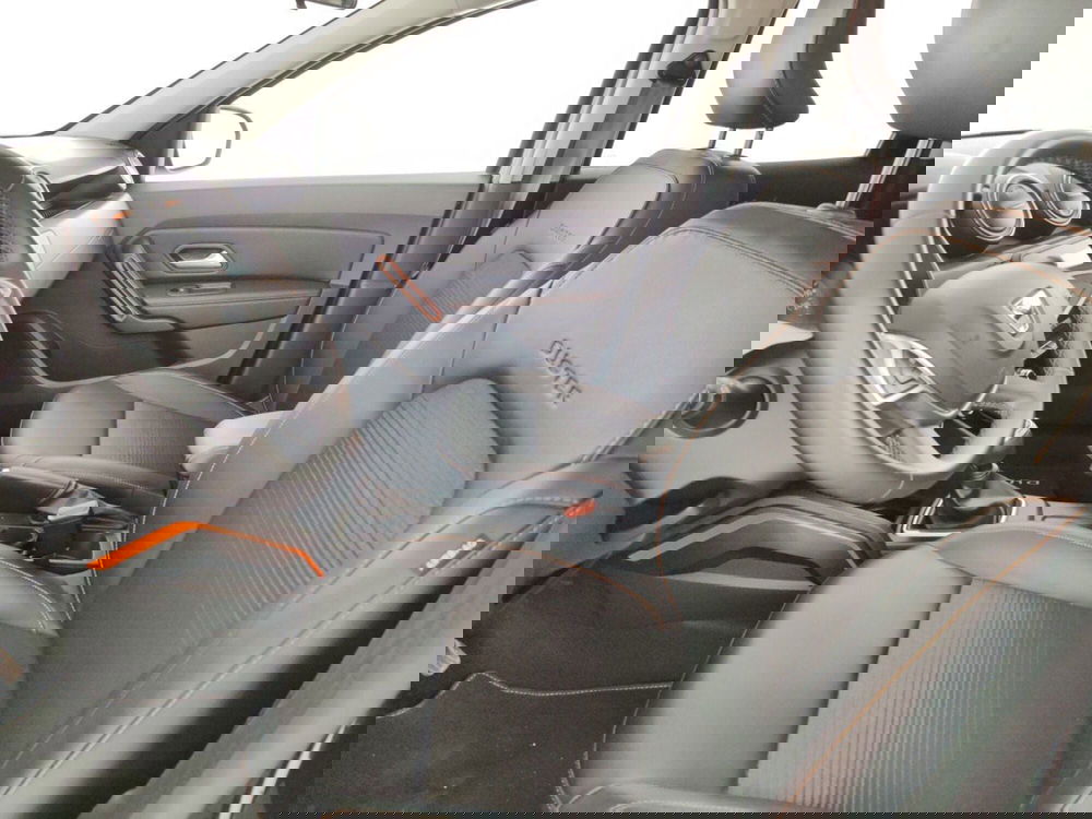 Dacia Duster usata a Massa-Carrara (7)