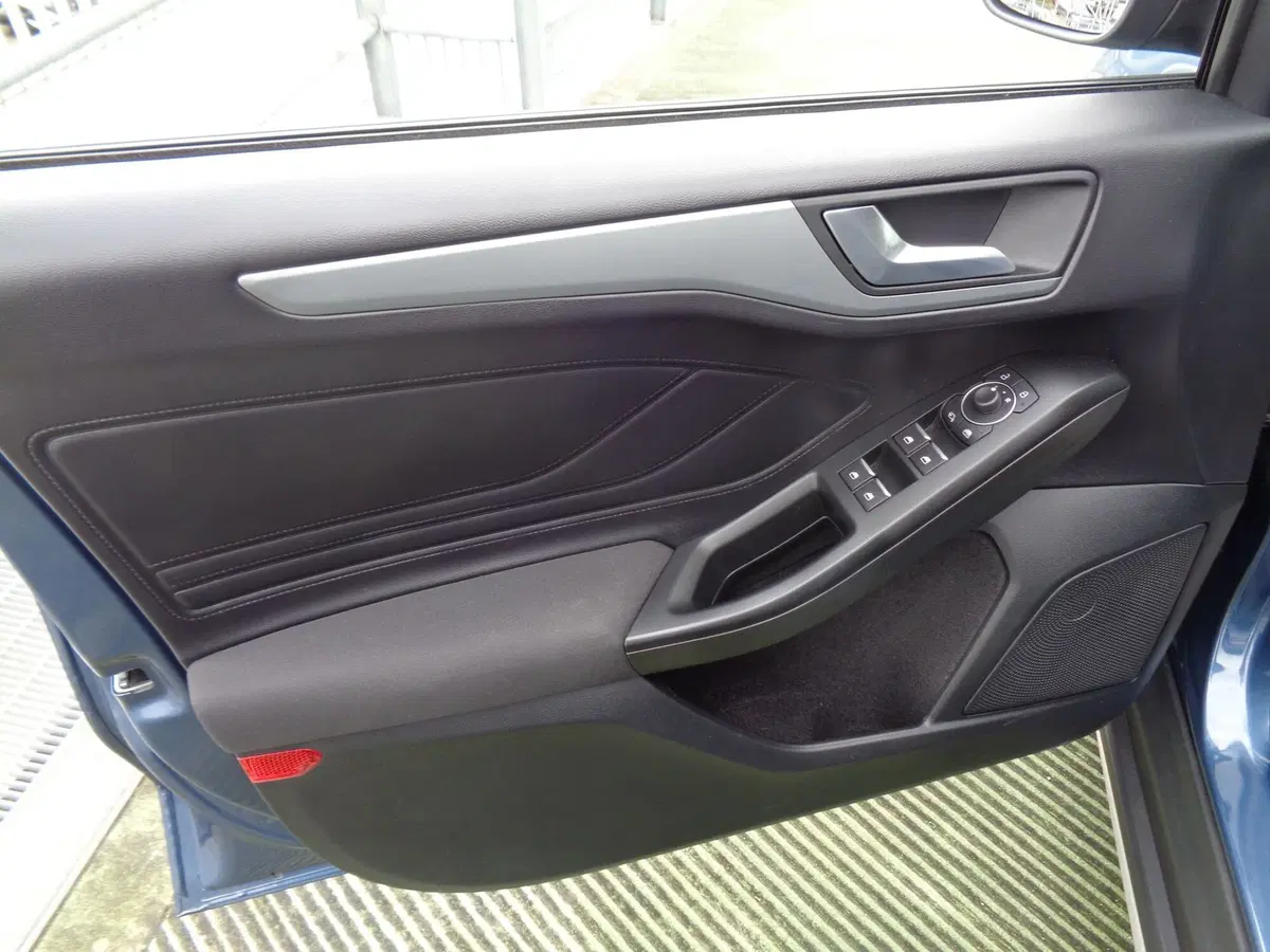 Ford Focus Station Wagon usata a Treviso (7)