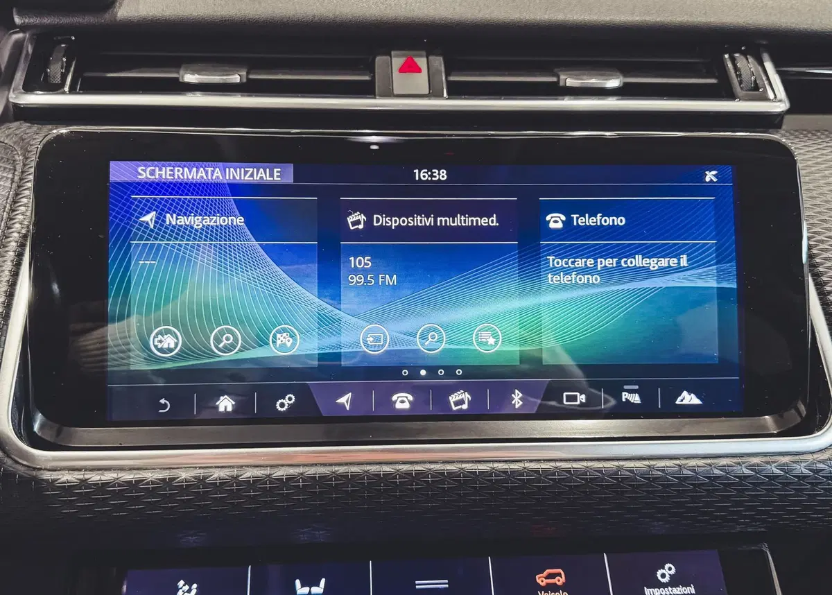 Land Rover Range Rover Velar usata a Vercelli (11)