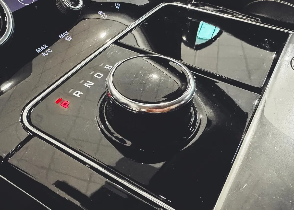 Land Rover Range Rover Velar usata a Vercelli (12)