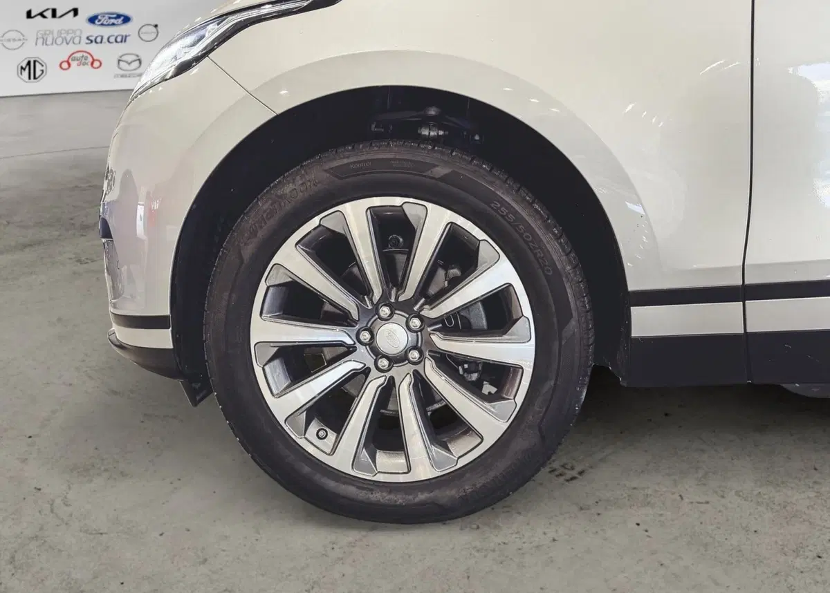 Land Rover Range Rover Velar usata a Vercelli (7)