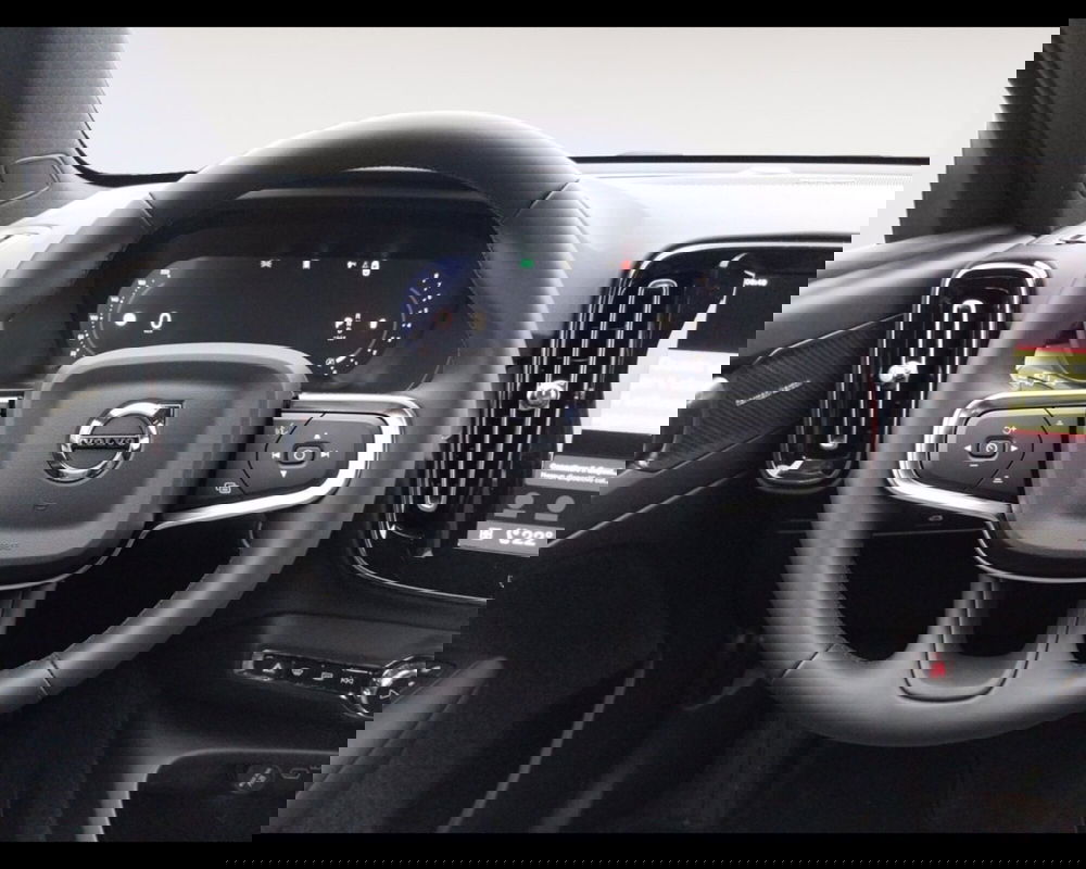 Volvo XC40 nuova a Bologna (13)