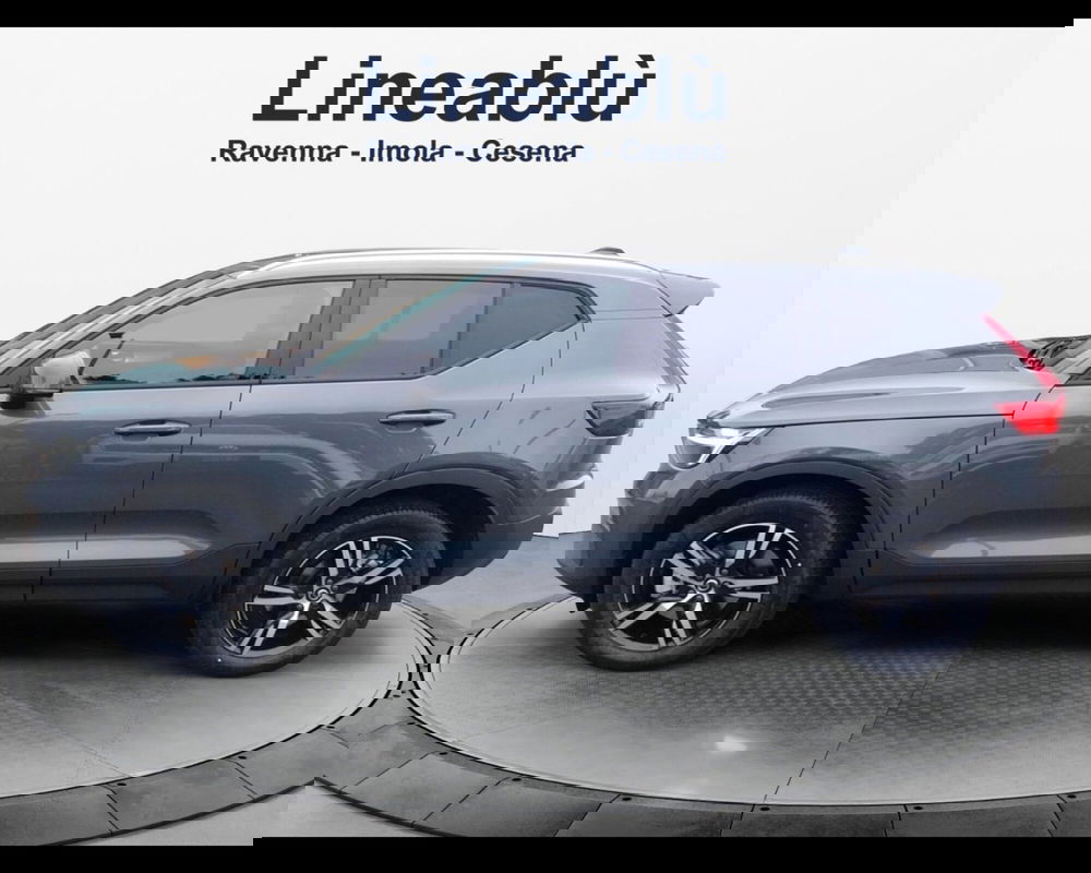 Volvo XC40 nuova a Bologna (2)