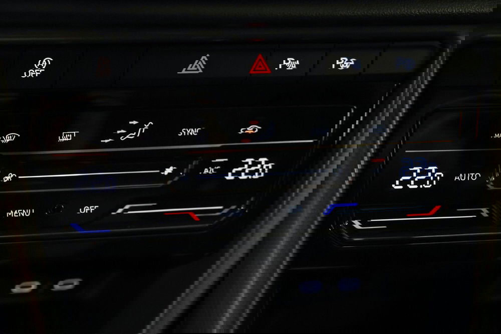 Volkswagen T-Roc usata a Varese (13)