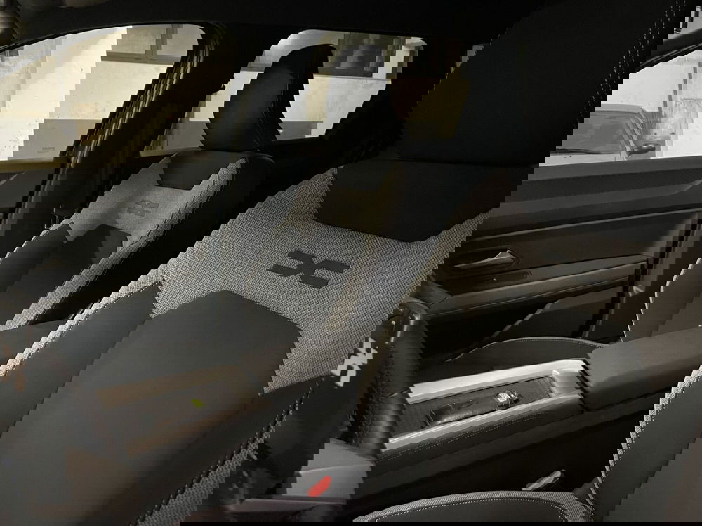 Dacia Bigster usata a Milano (16)